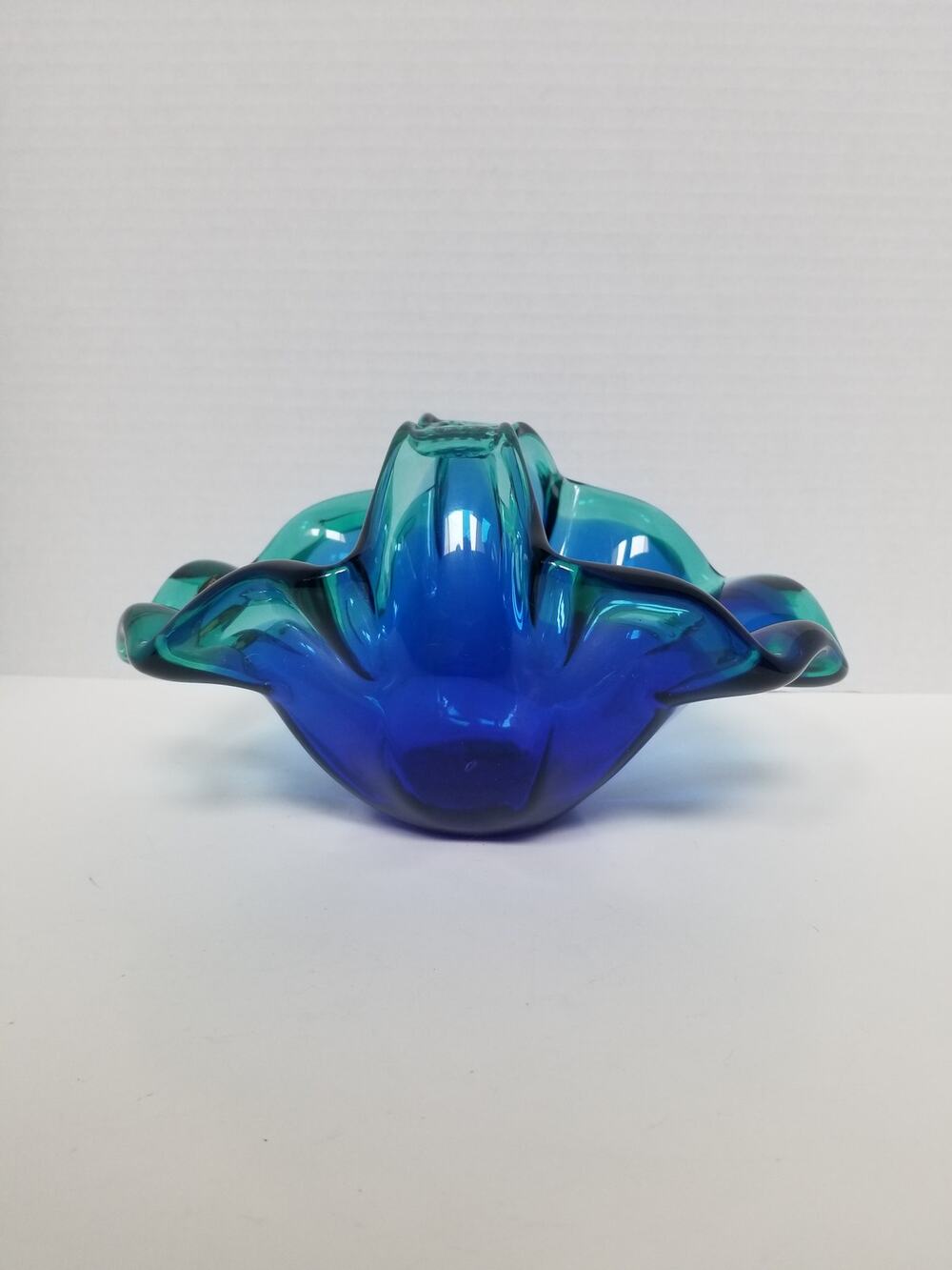 Vintage Murano White Cristal Made In Italy Art Glass Blue And Teal Basket